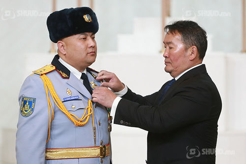 Монгол цэргүүдээрээ бахархаж байна